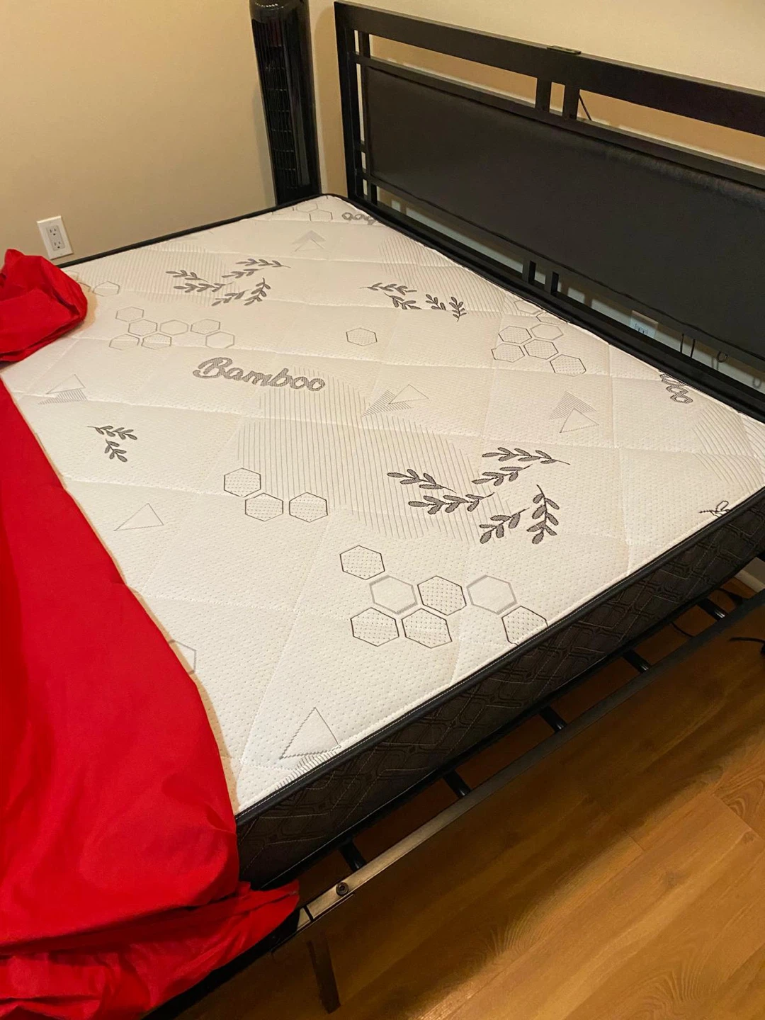 Black Metal Bed Frame with Mattress - photo 3