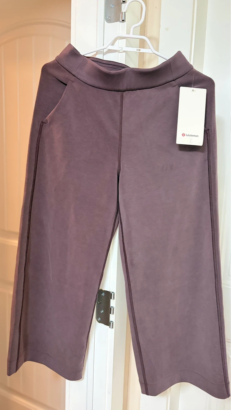 Lululemon Softstreme High-Rise Wide-Leg Crop Pants