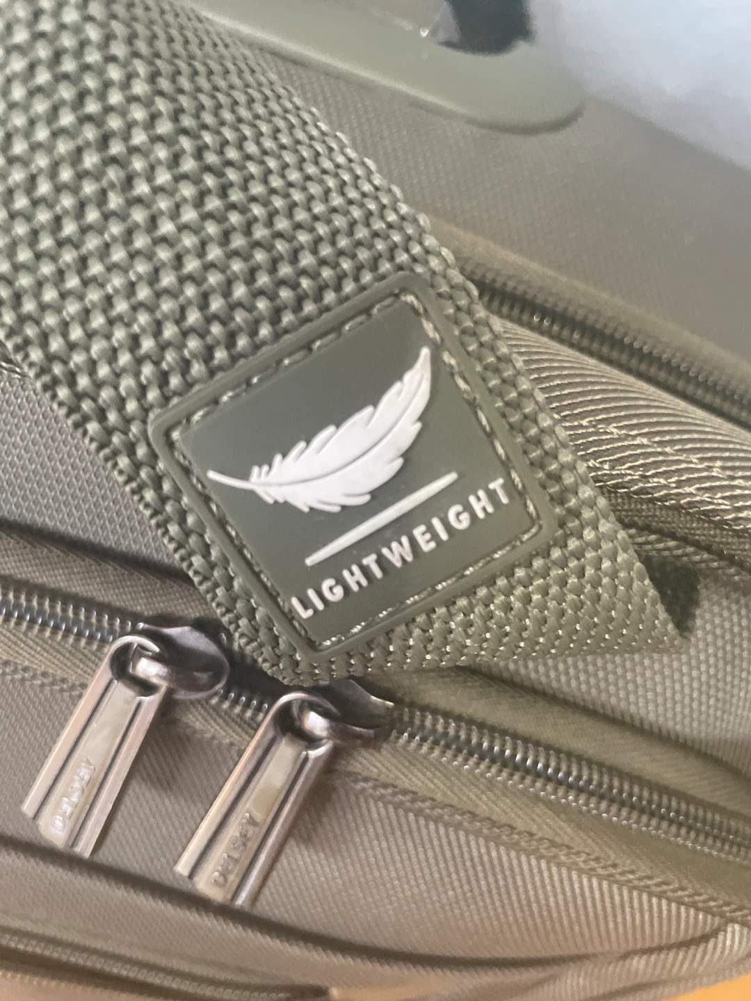 Delsey NEW Lightweight Spinner Suitcase - photo 2