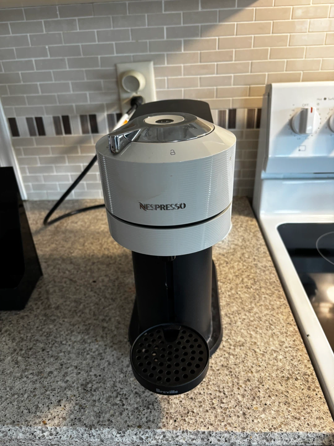 Nespresso Vertuo Coffee Machine - photo 3