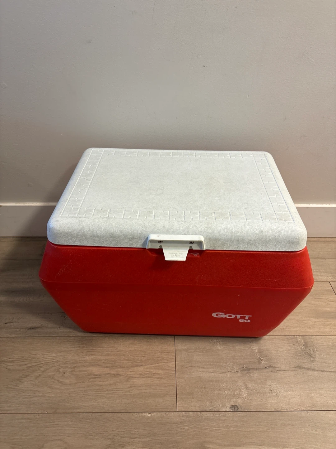 Gott Red and White Cooler