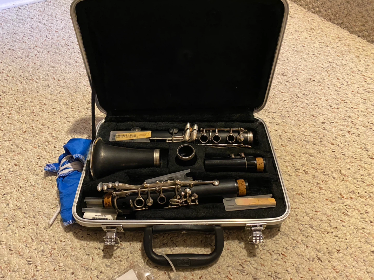Carlton Clarinet with Case - photo 2