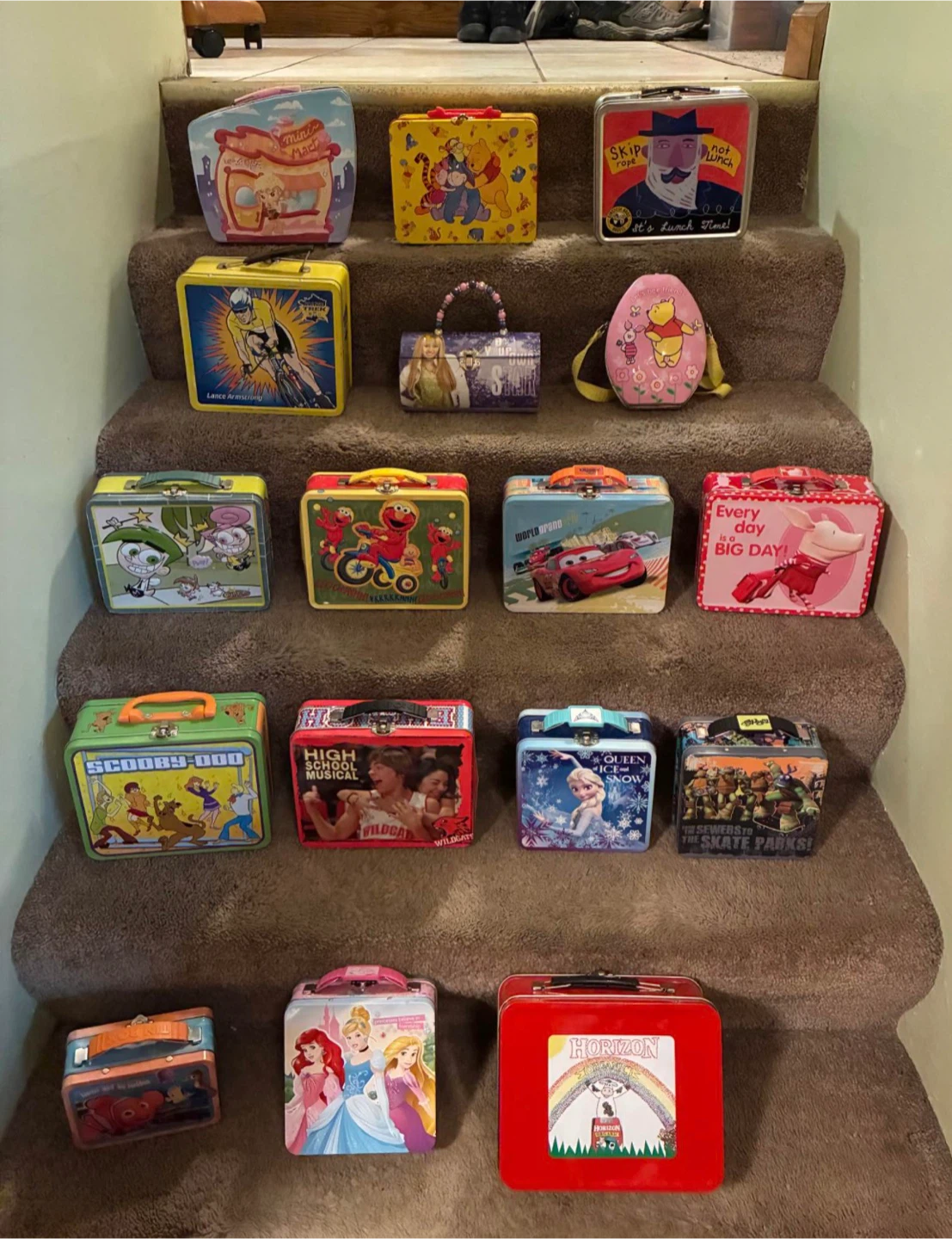 50 -Different Tin lunch boxes - photo 2