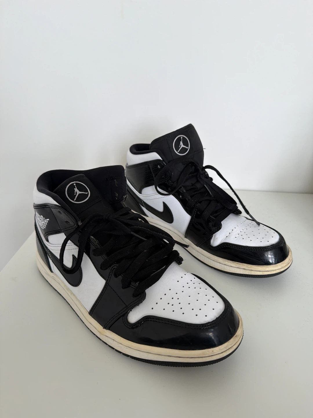 Air Jordan 1 Mid SE Sneakers