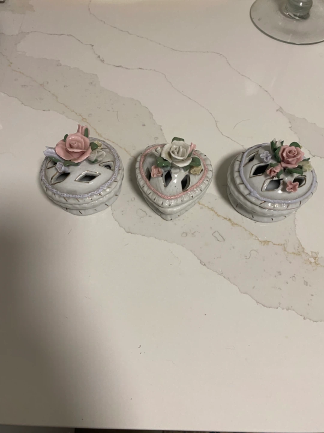 Set of 3 Ceramic Trinket Boxes - Heart and Round Floral Design