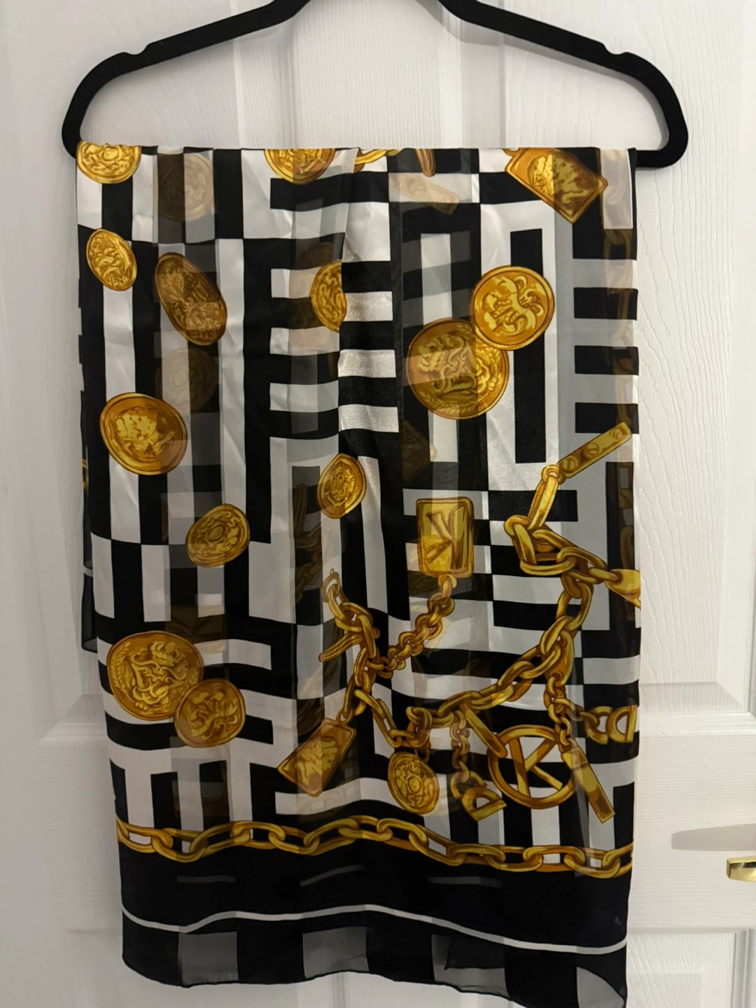 *Like New* Decorative Scarf