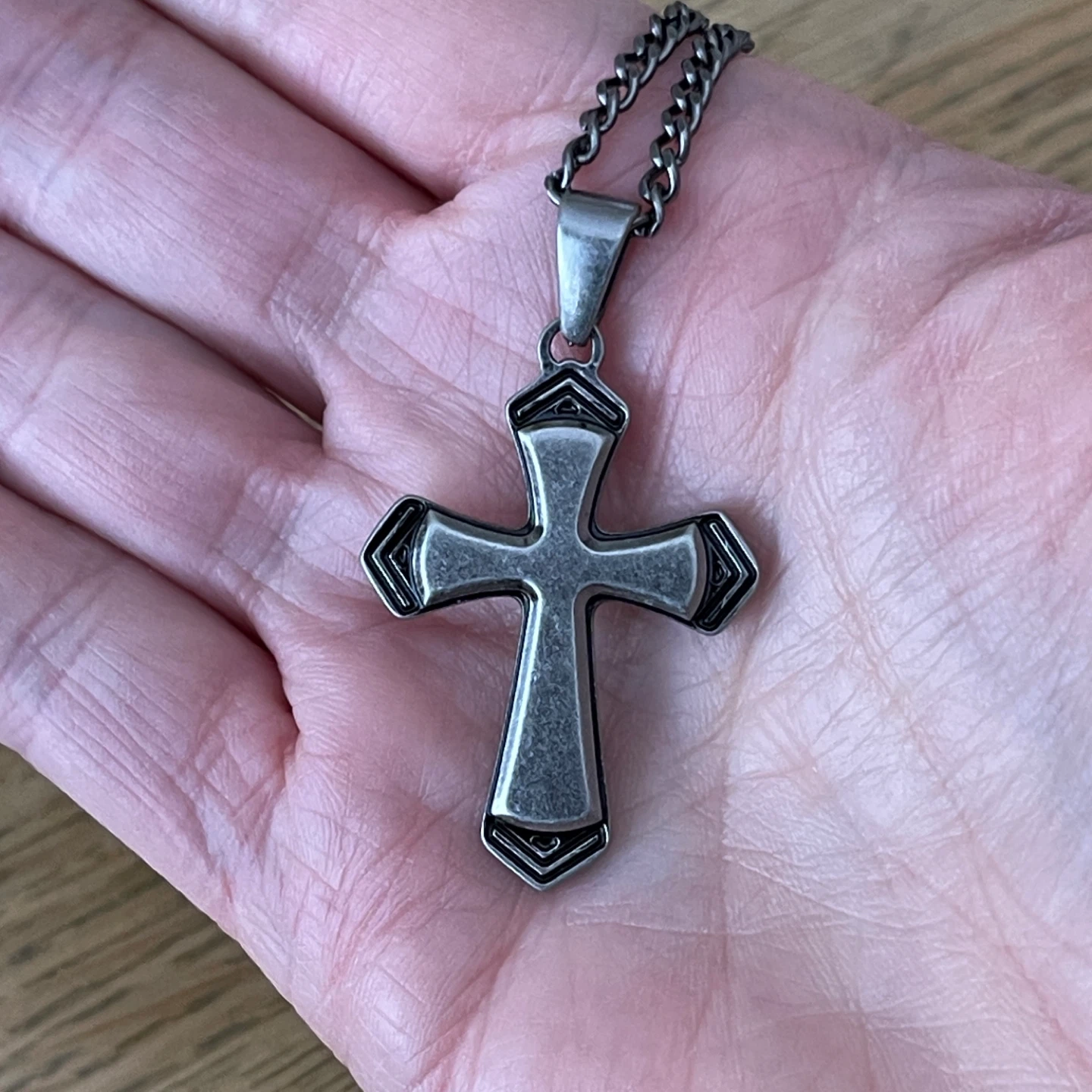 Vintage style gunmetal Cross necklace - photo 4