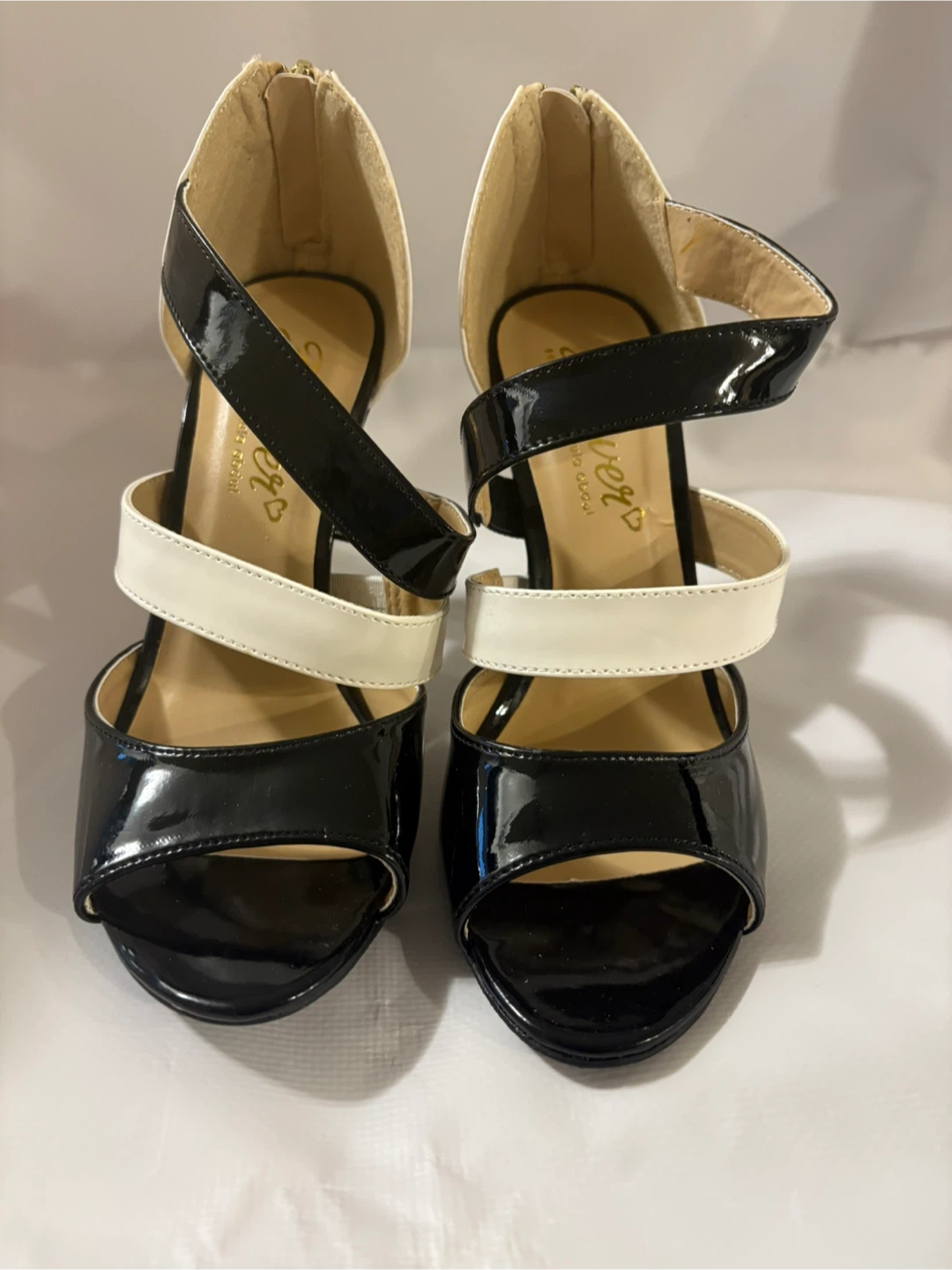 Mod Deci Shoe
