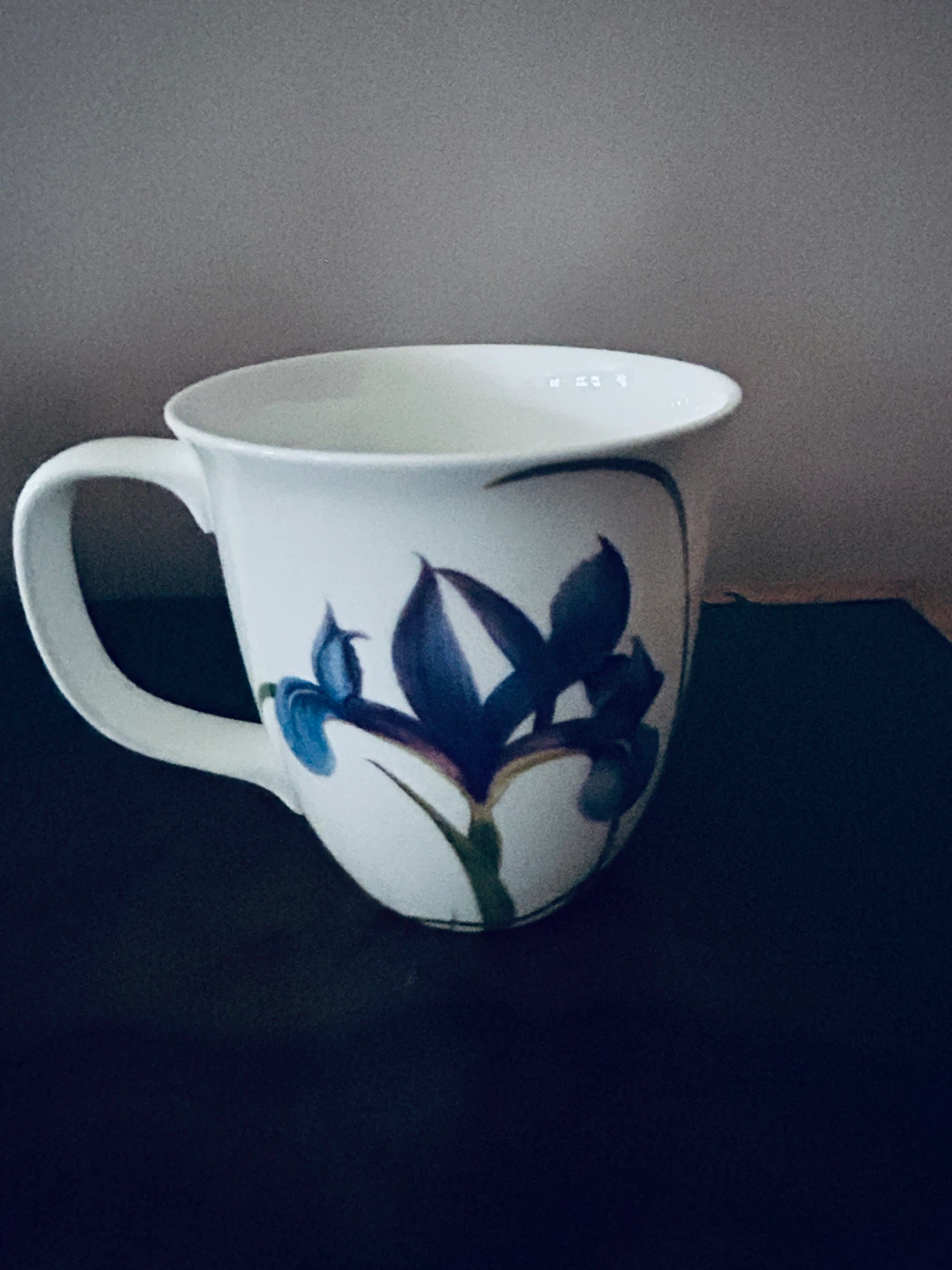 NEW Blue Iris Bone china coffee Mug - photo 3
