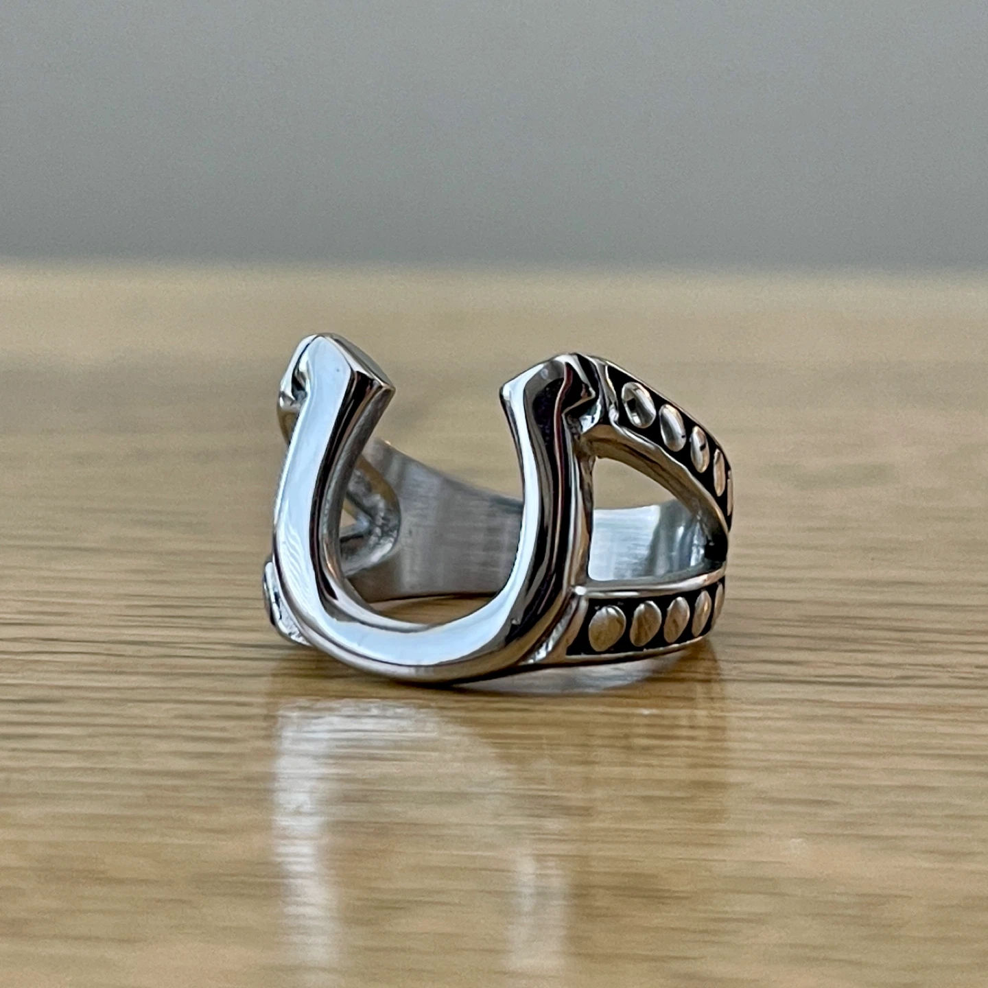 Horseshoe stainless steel ring (size 9)