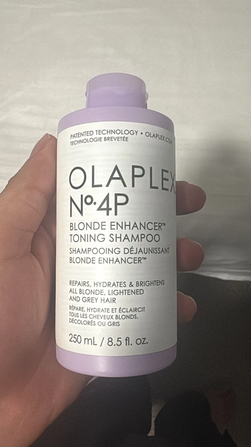 Olaplex No. 4P Blonde Enhancer Toning Shampoo 250 mL - photo 2