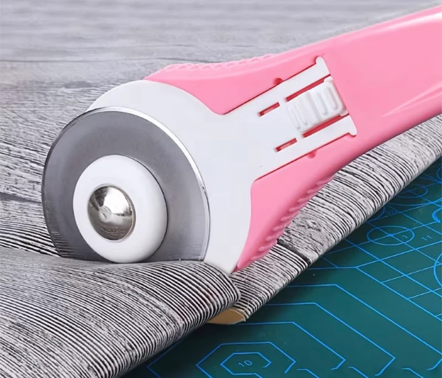 New Rotary Fabric Cutter Tool