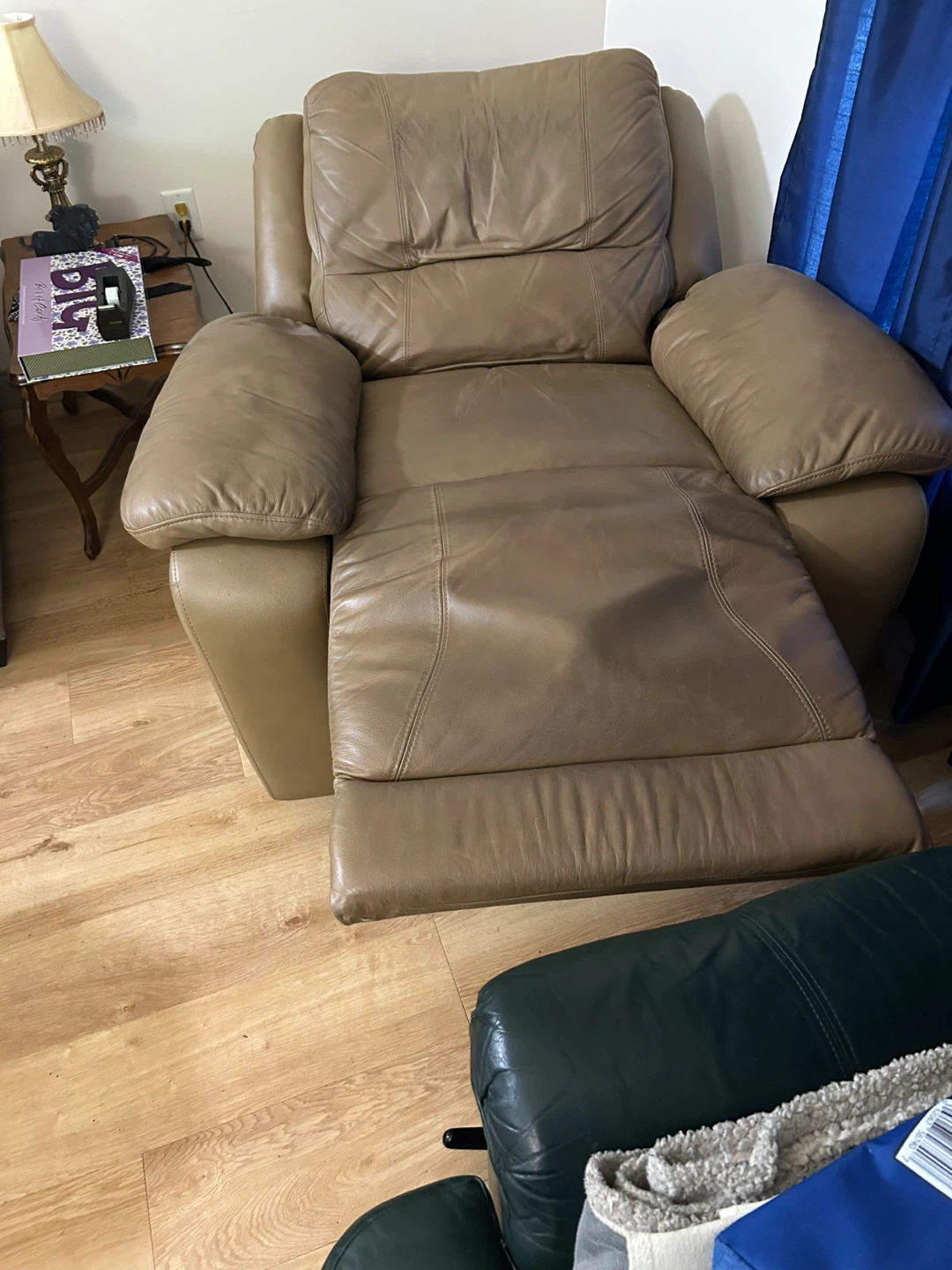 Leather Recliner Chair Electric Cindy Crawford Collection - photo 2