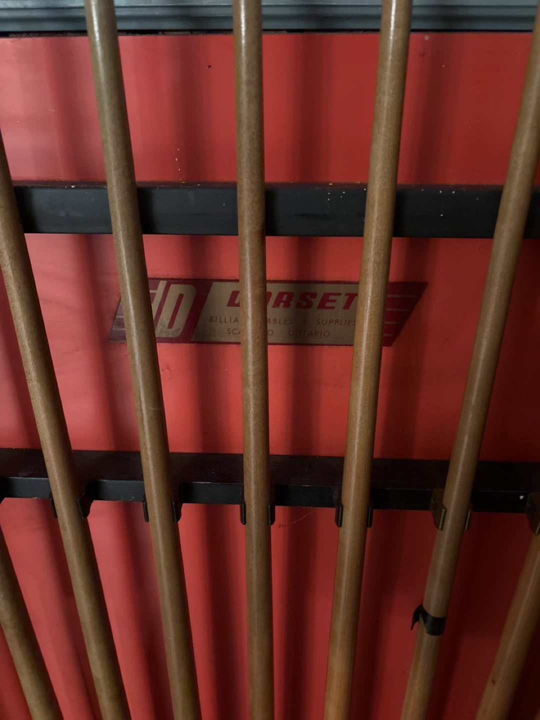 Set of 8 wooden billiard cues with a Dorcet rack - photo 3