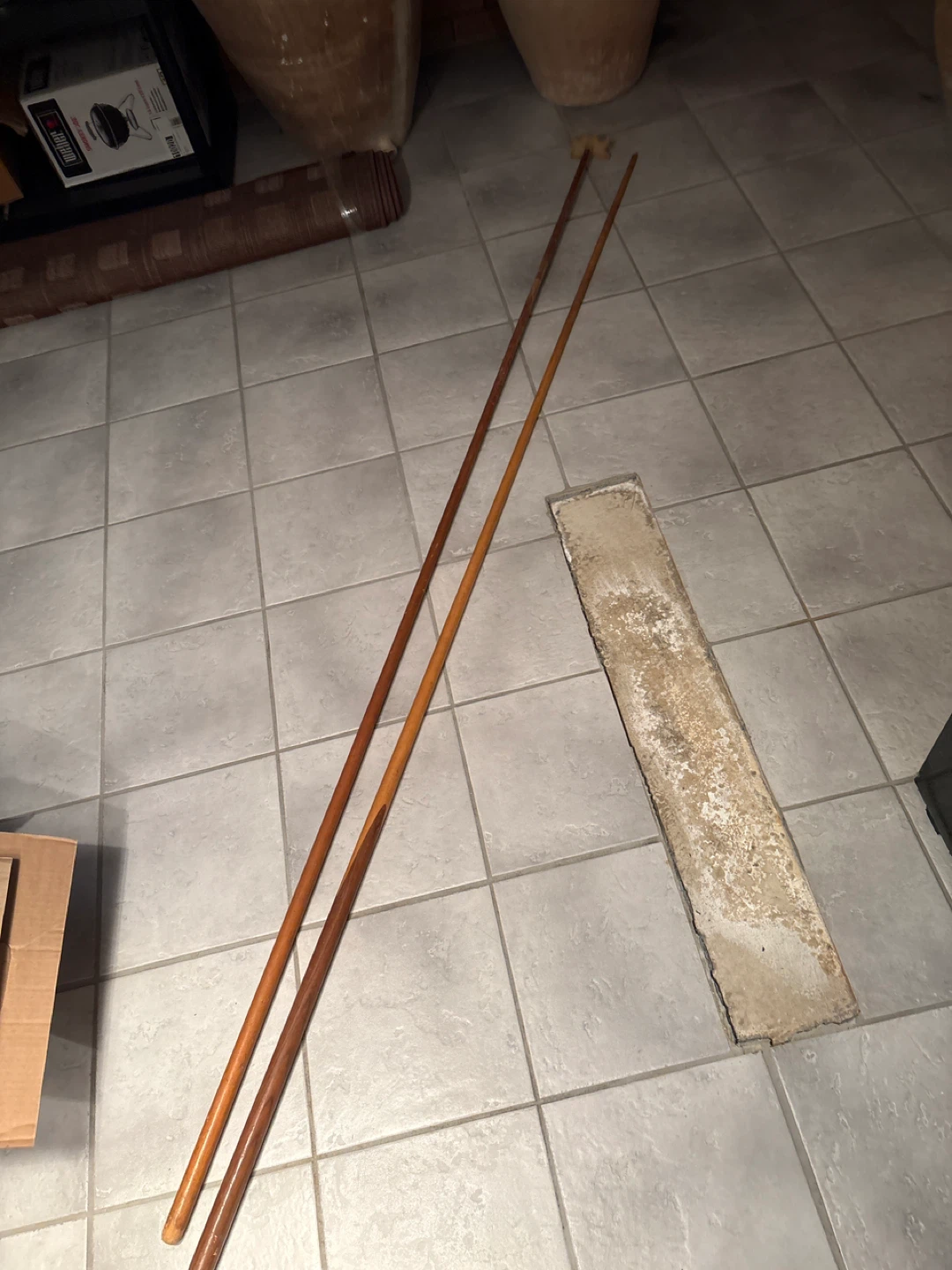 Set of 8 wooden billiard cues with a Dorcet rack - photo 4