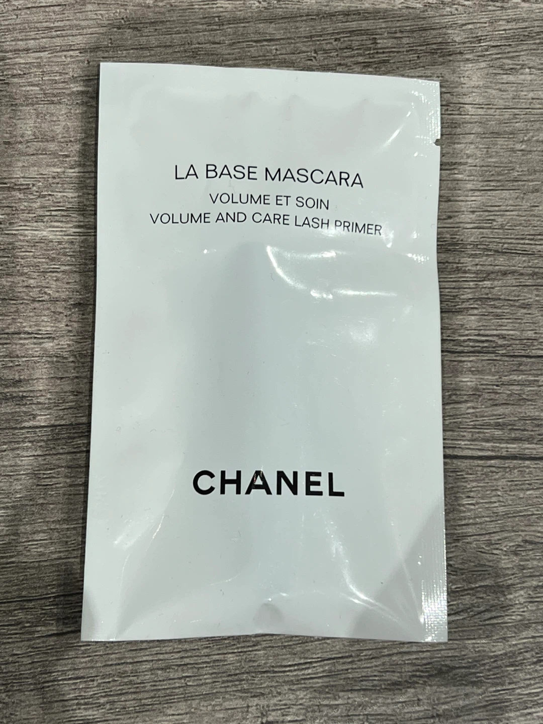 Chanel La Base Mascara Volume et Soin Lash Primer Sample