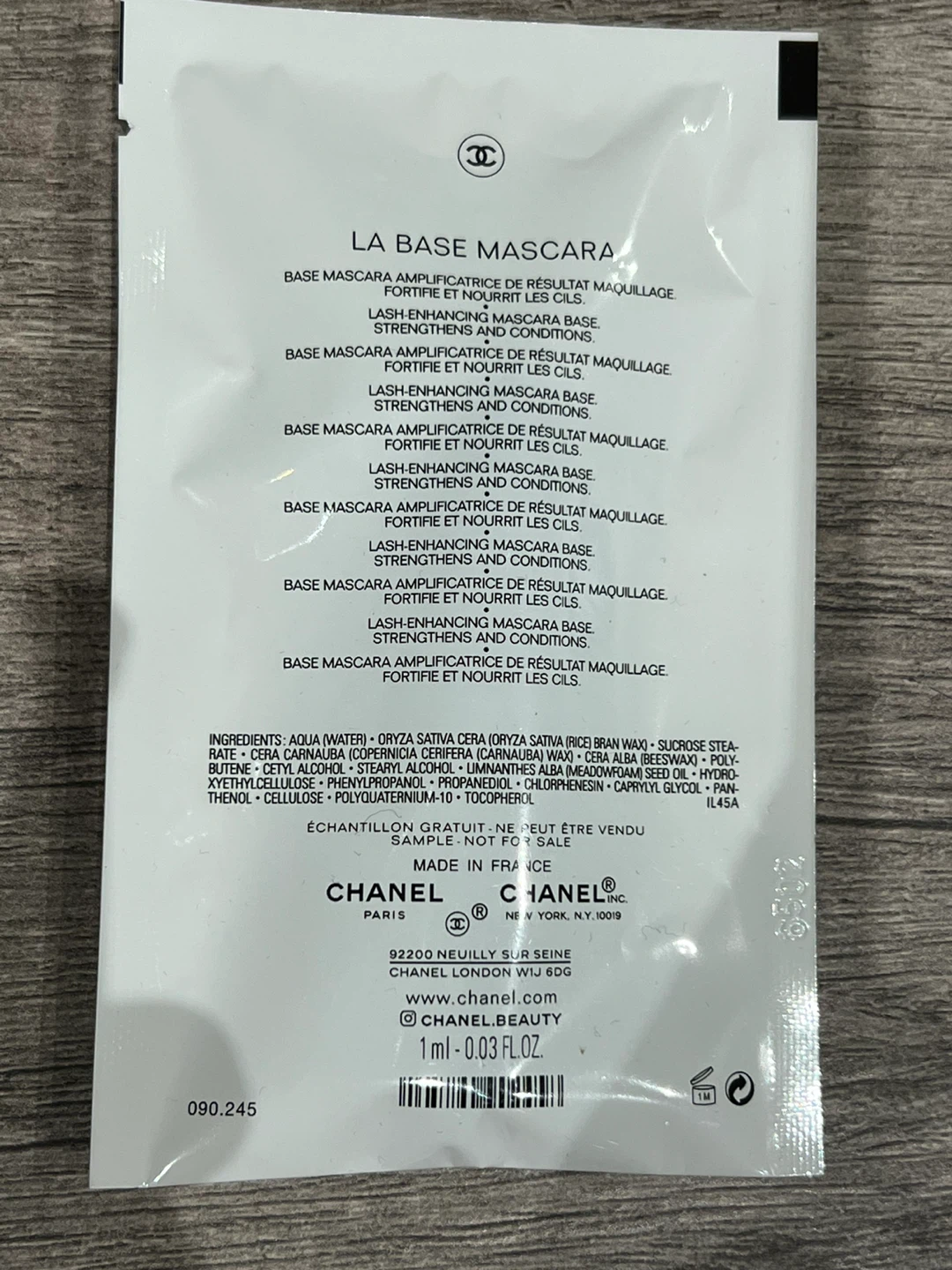 Chanel La Base Mascara Volume et Soin Lash Primer Sample - photo 2