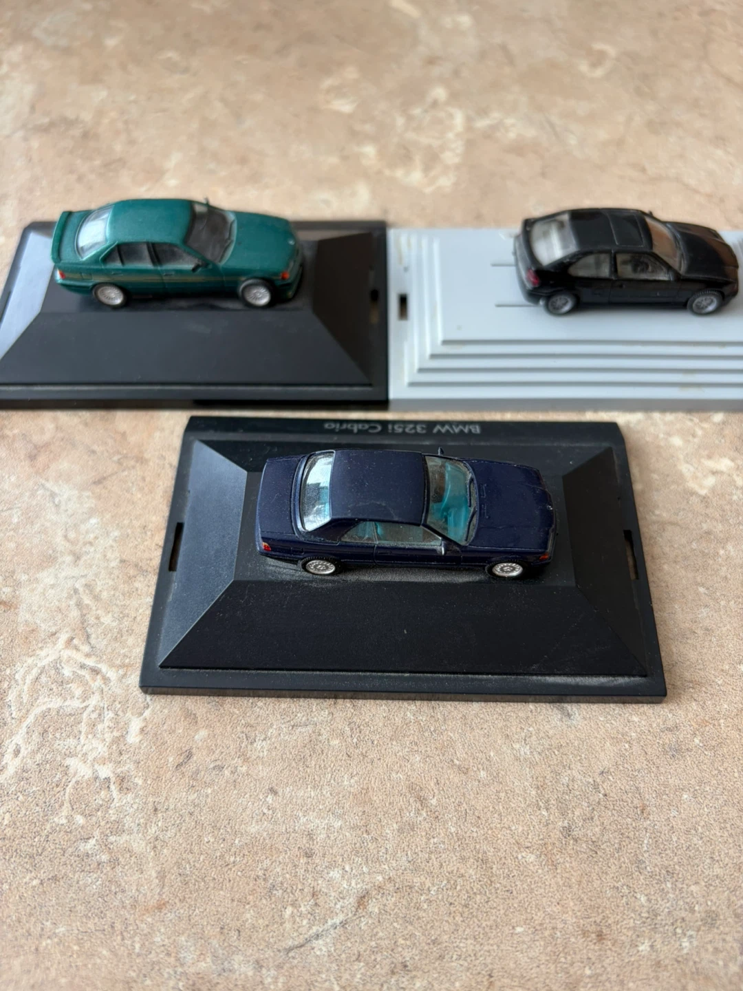 3x BMW Diecast Model Cars - photo 3