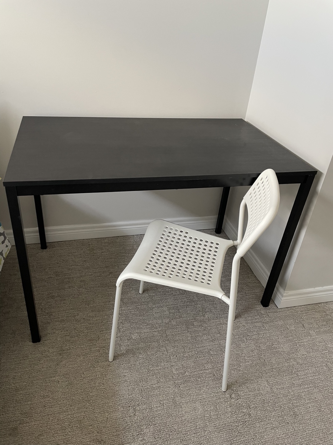 IKEA TÄRENDÖ Black Dining Table - photo 2