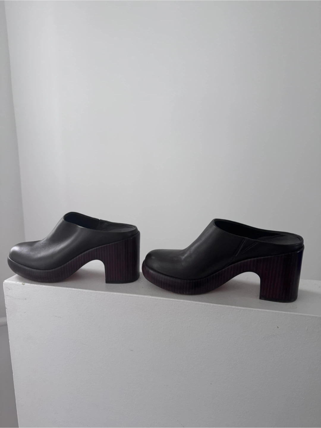 Vince Women's Brown Leather Clogs Heels Size 8
