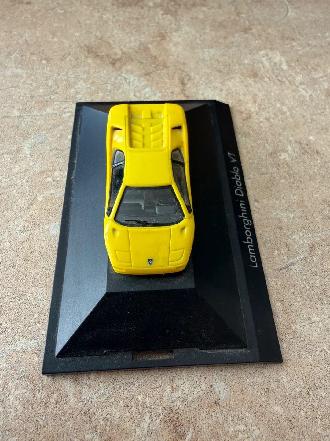 Yellow Lamborghini Diablo VT Model Car - photo 3