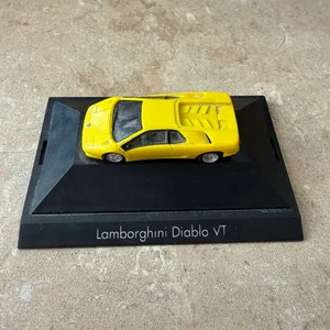 Yellow Lamborghini Diablo VT Model Car