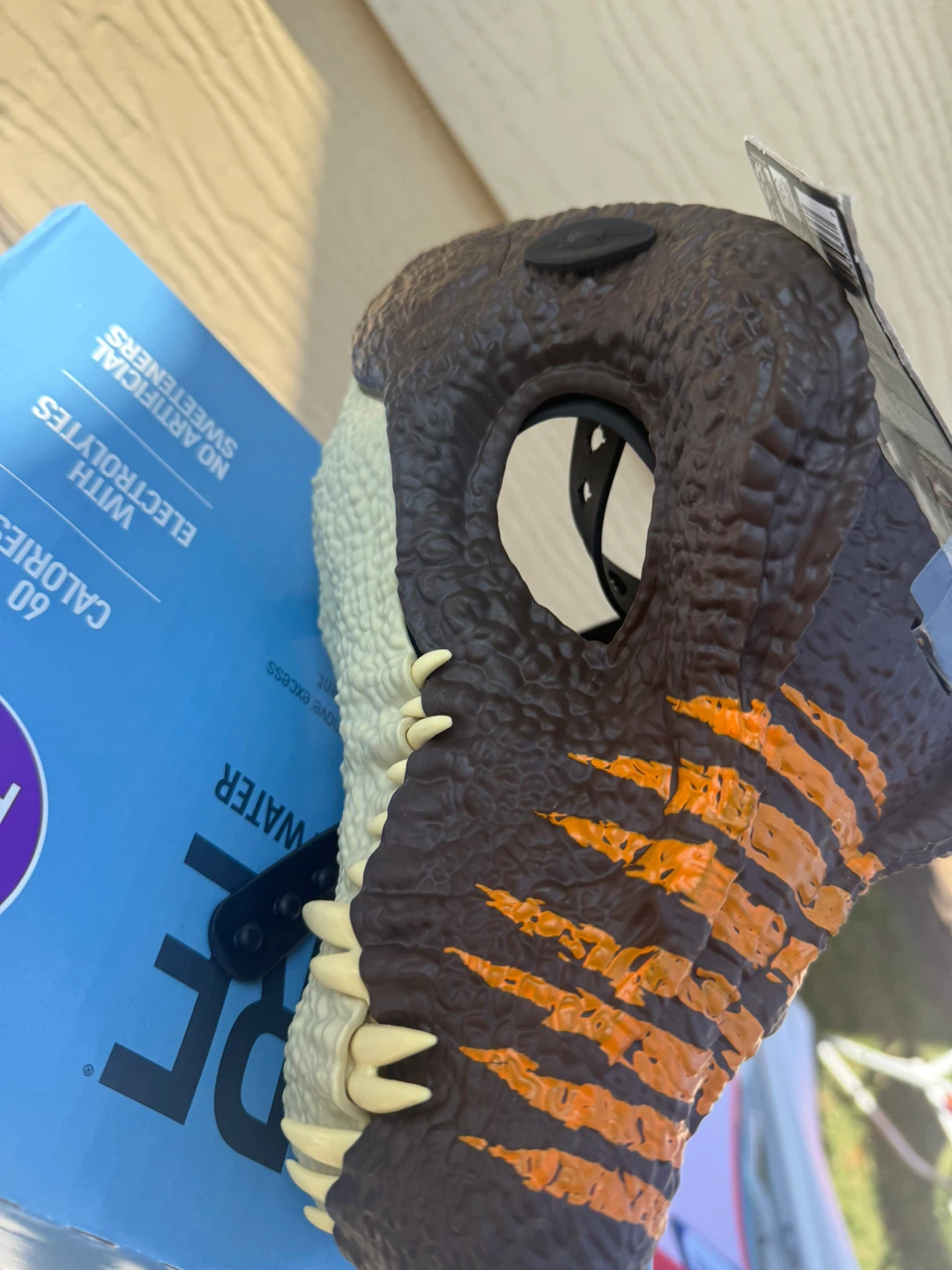 Jurassic World Spinosaurus Mask - photo 2