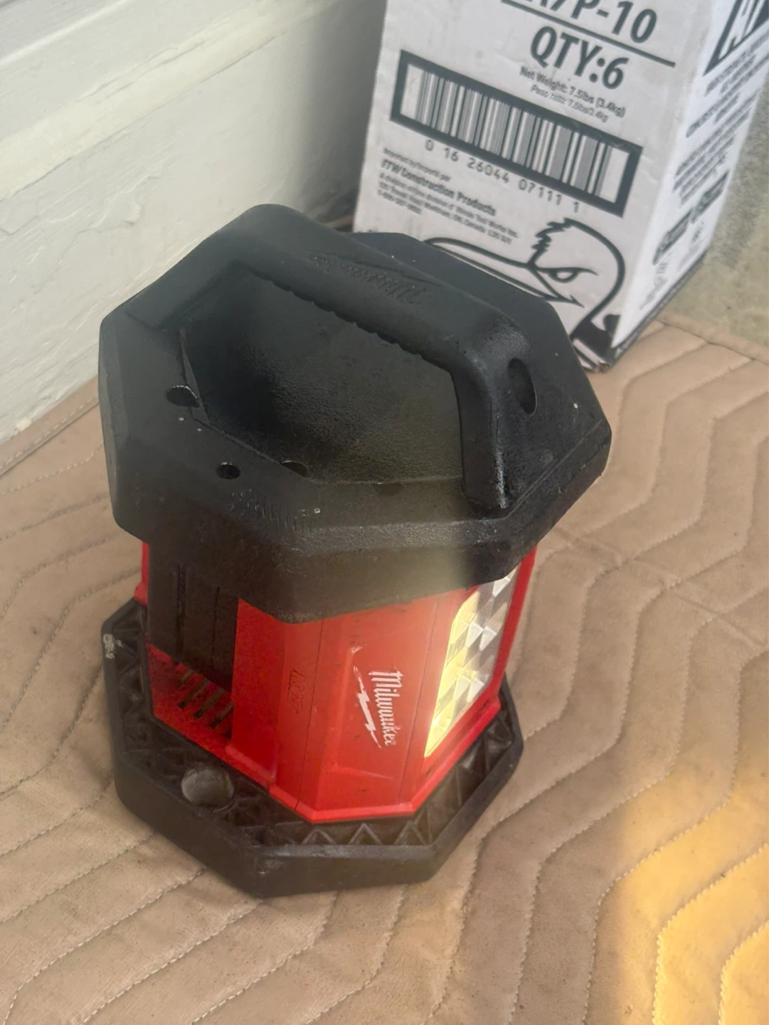 Milwaukee M12 LED Work Light - photo 2