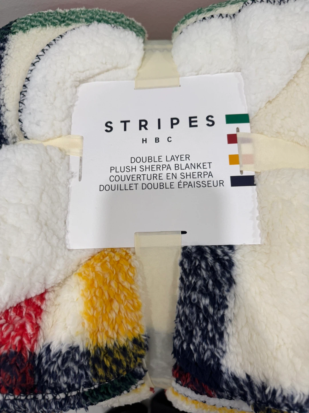 Hudson's Bay Queen size Double Layer Plush Sherpa Blanket - photo 2
