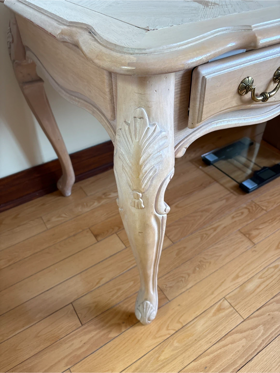 Vintage French Provincial Style Desk with Drawers - photo 3