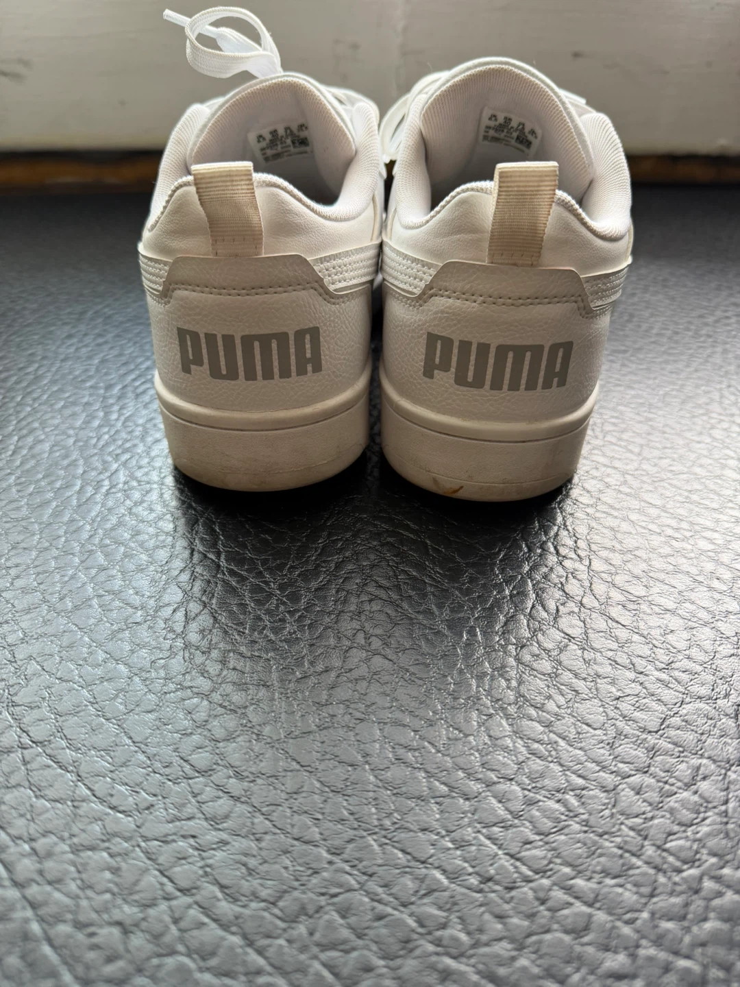 Puma Women's Sneakers White Size 7.5 US / 25.5 CM