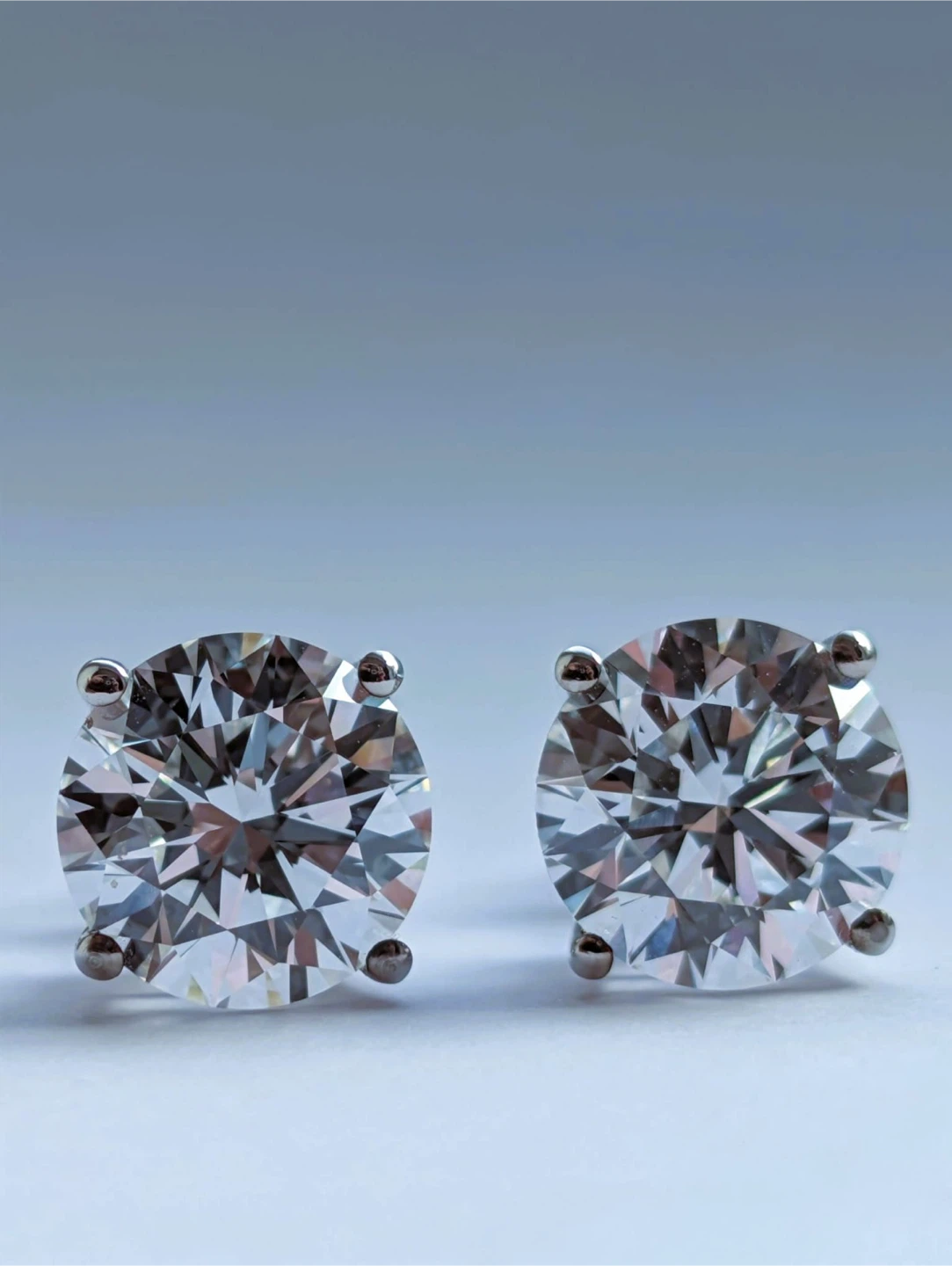 IGI Certified Diamond Studds 14K White Gold by MapleCarat Inc. - photo 3