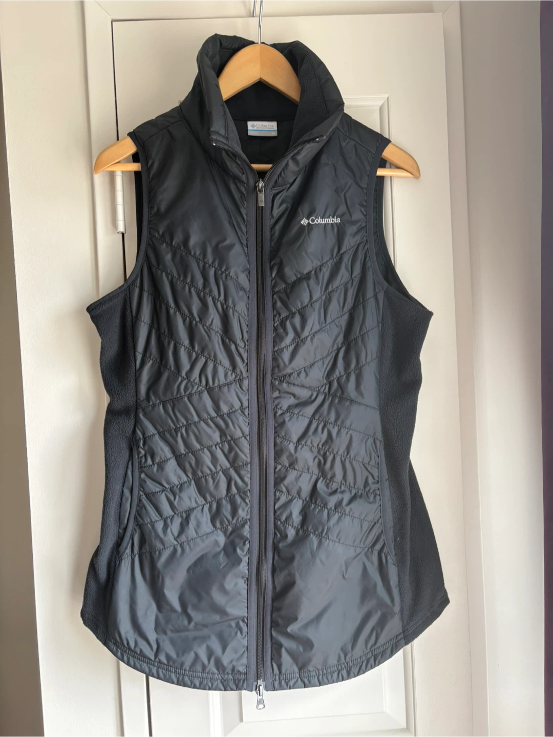 Columbia vest