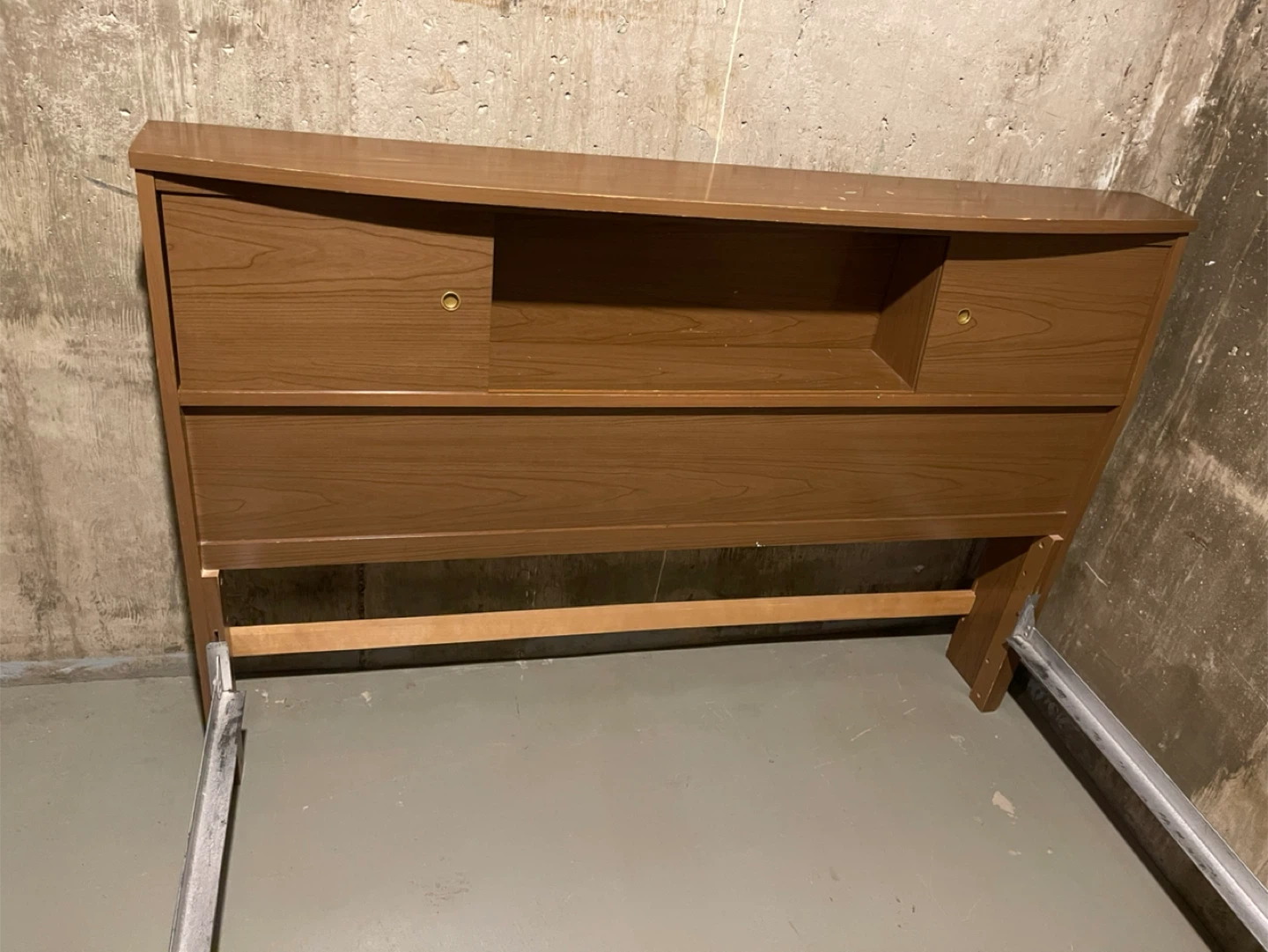 Vintage Brown Headboard double bed with Storage - photo 4