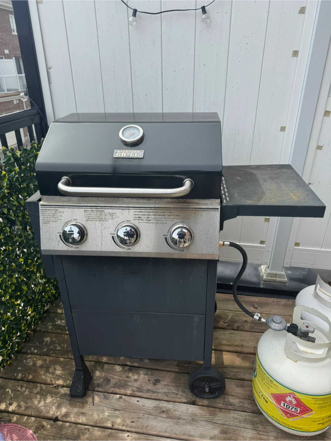 🥕 Black 3-Burner Propane BBQ Grill (as-is)