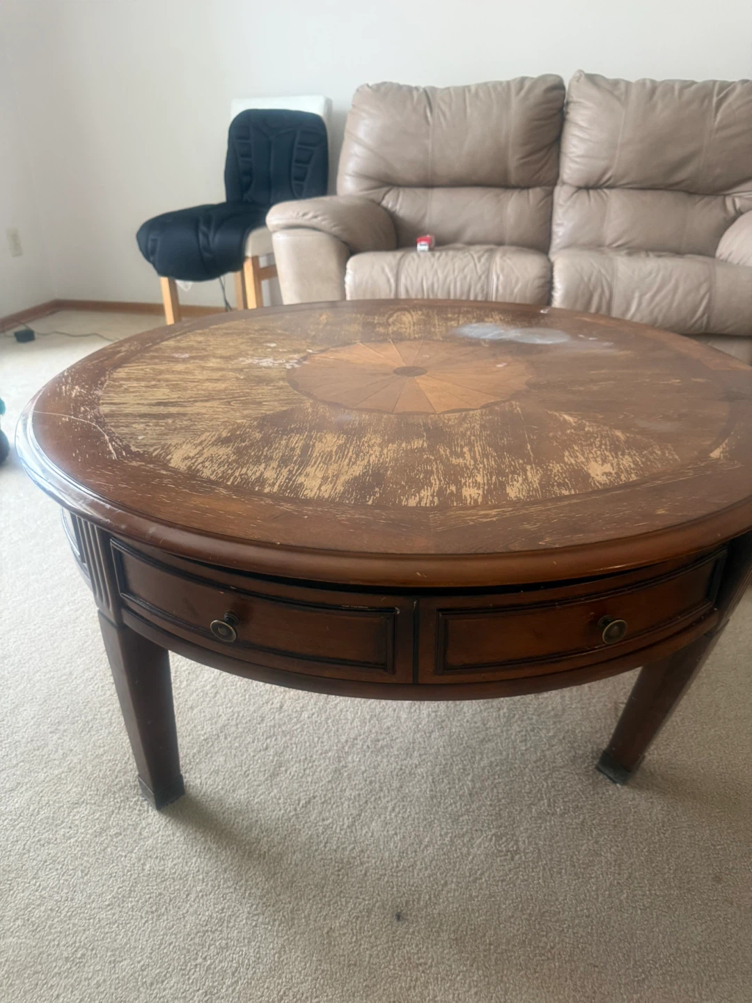 Round Coffee Table - Wood Finish - photo 2