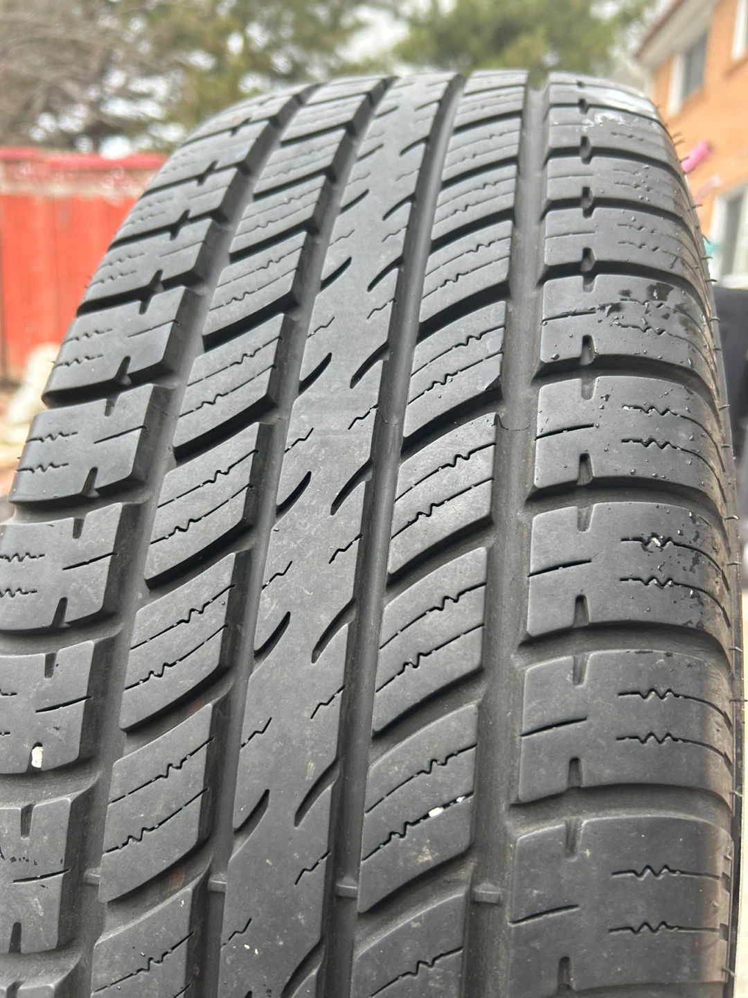 Uniroyal Tiger Paw Touring Tire - photo 3