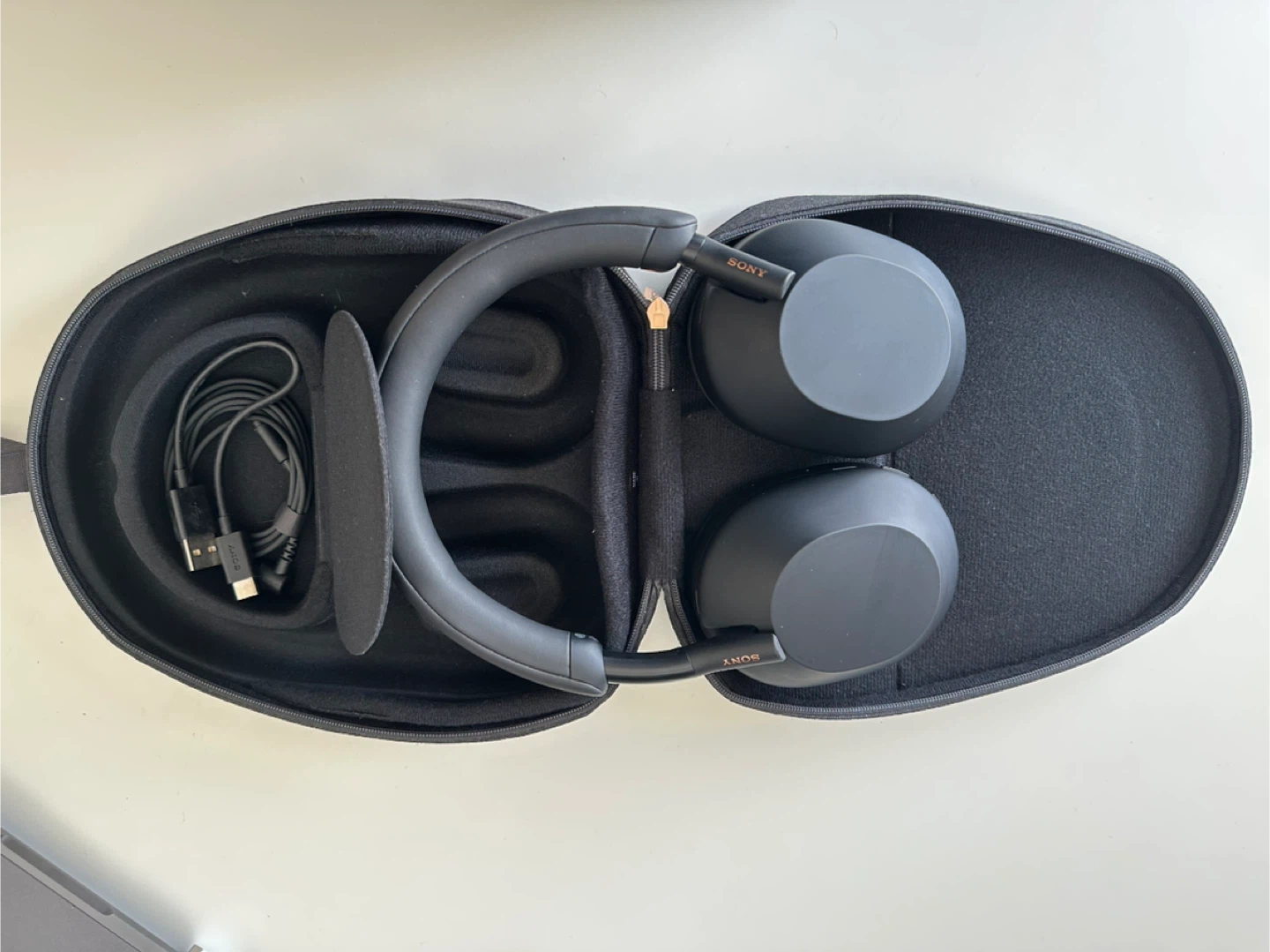 Sony WH-1000XM5 Wireless Noise Cancelling Headphones - Black - photo 4