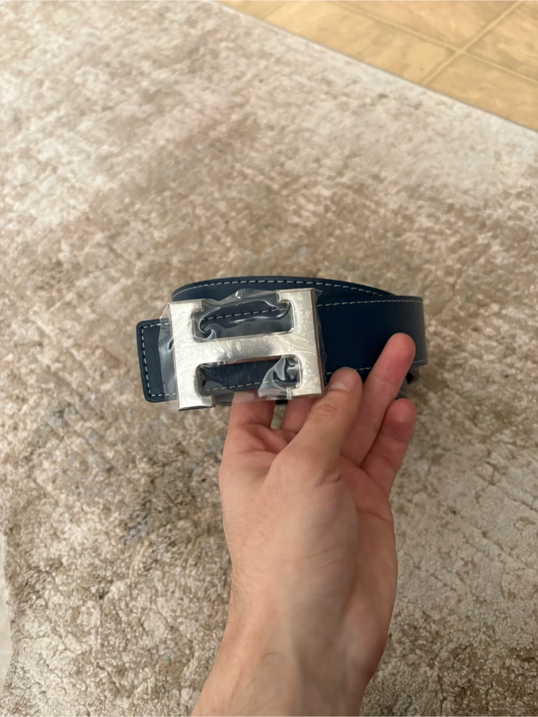 Navy blue Hermes’ belt