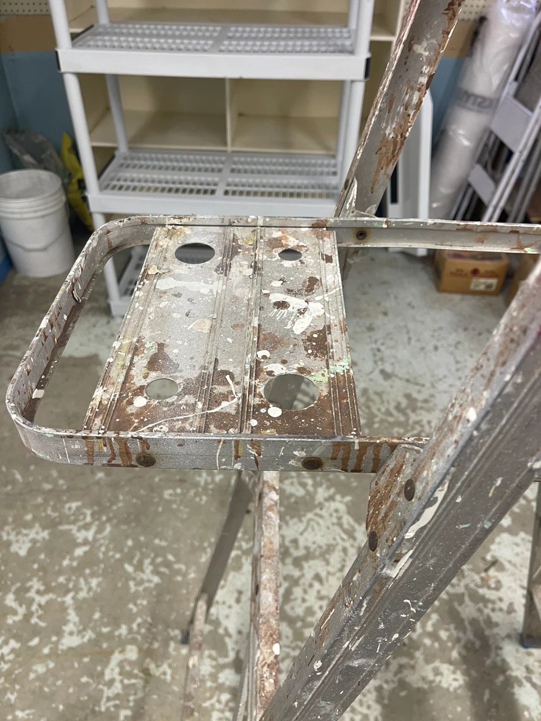 Aluminum Step Ladder with Tool Tray - photo 3