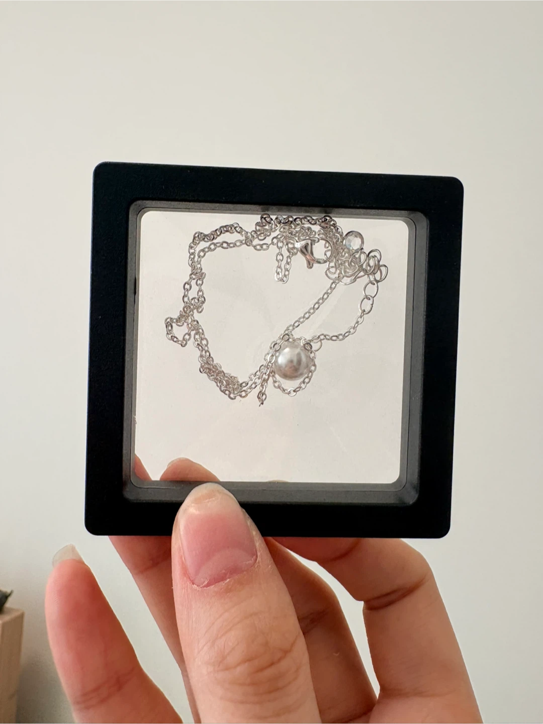 Silver-tone Chain Necklace with Pearl
