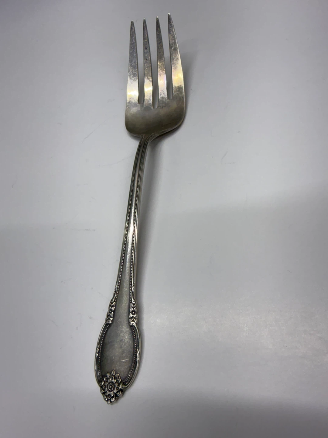 1847 Rogers Bros Remembrance Serving Fork Silverplate - photo 3