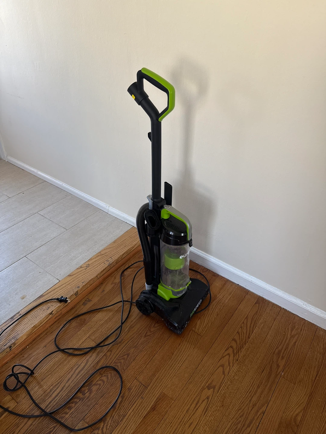 Vacuum Cleaner – Works Great