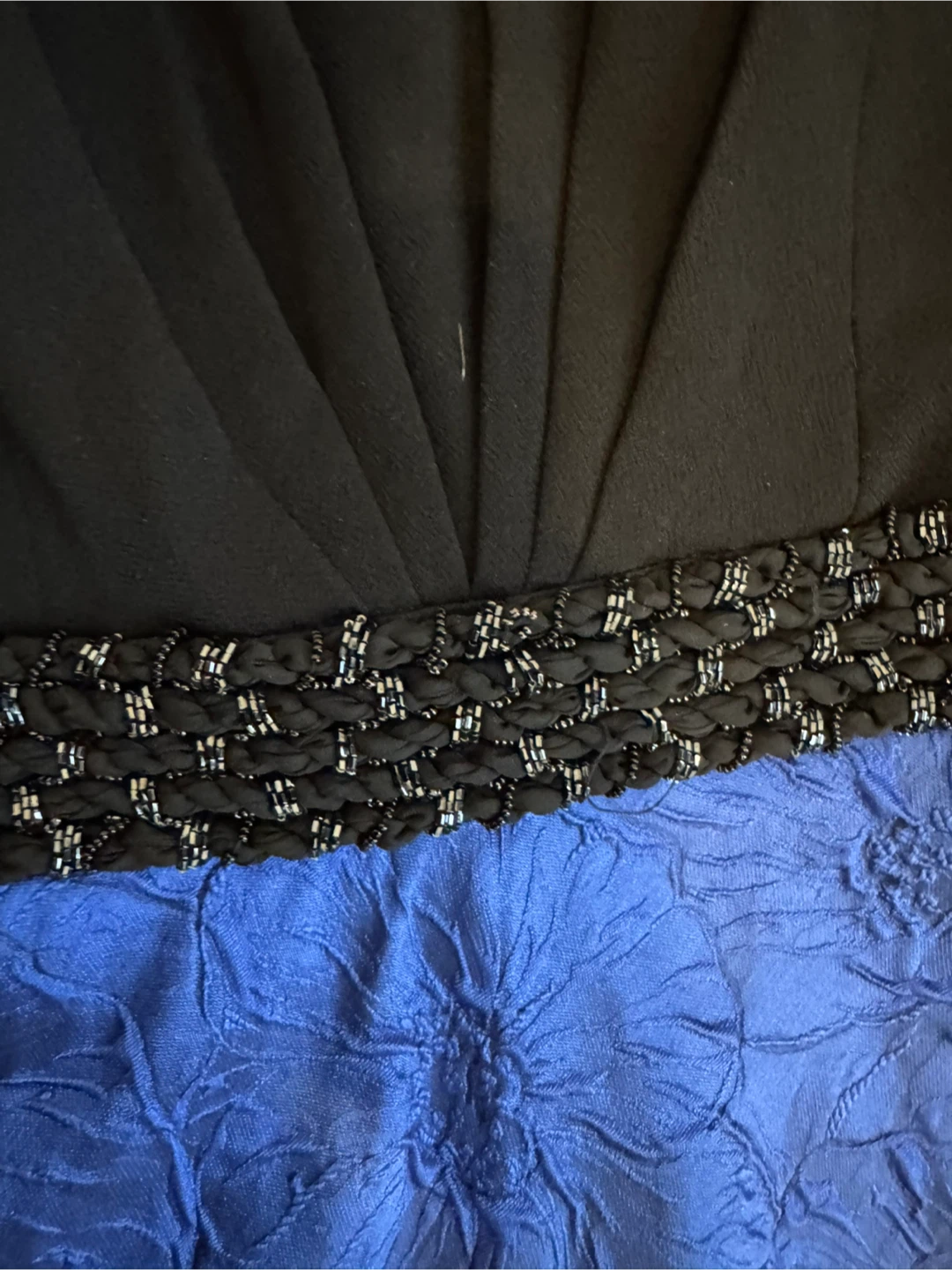 Carmen Marc Valvo Black and Blue Beaded Waist Dress Size 4 - photo 3