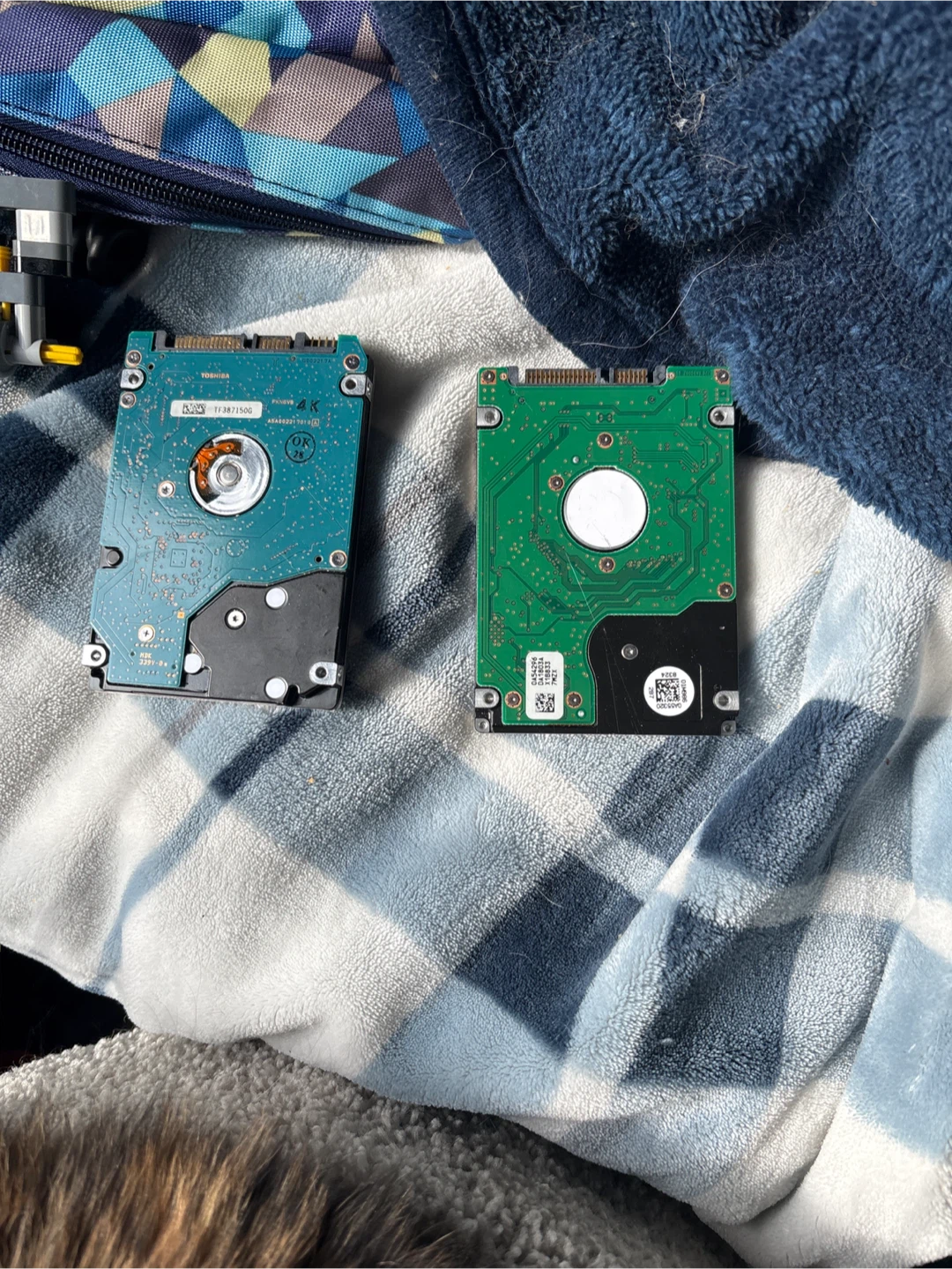 2.5 inch Hard Drives 60gig Xbox 360 had green an blue got games