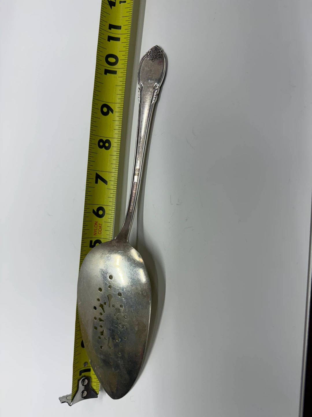 1847 Rogers Bros. Remembrance Silver Plated Pie Server - photo 3