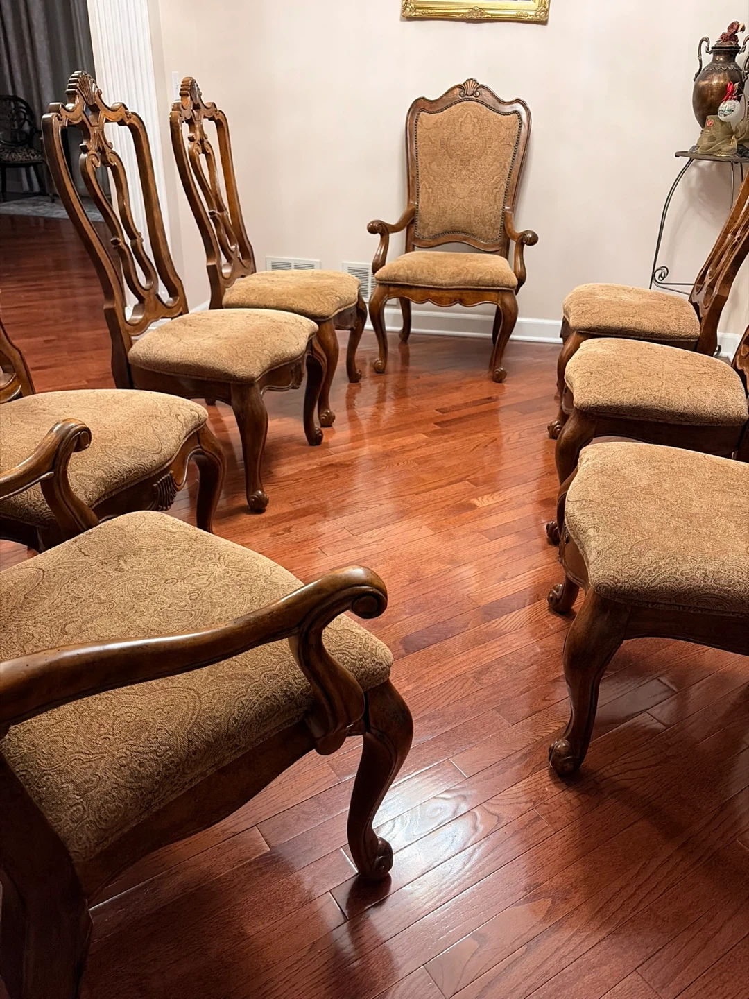 Ornate Wooden Dining Chairs 🥕 - photo 2