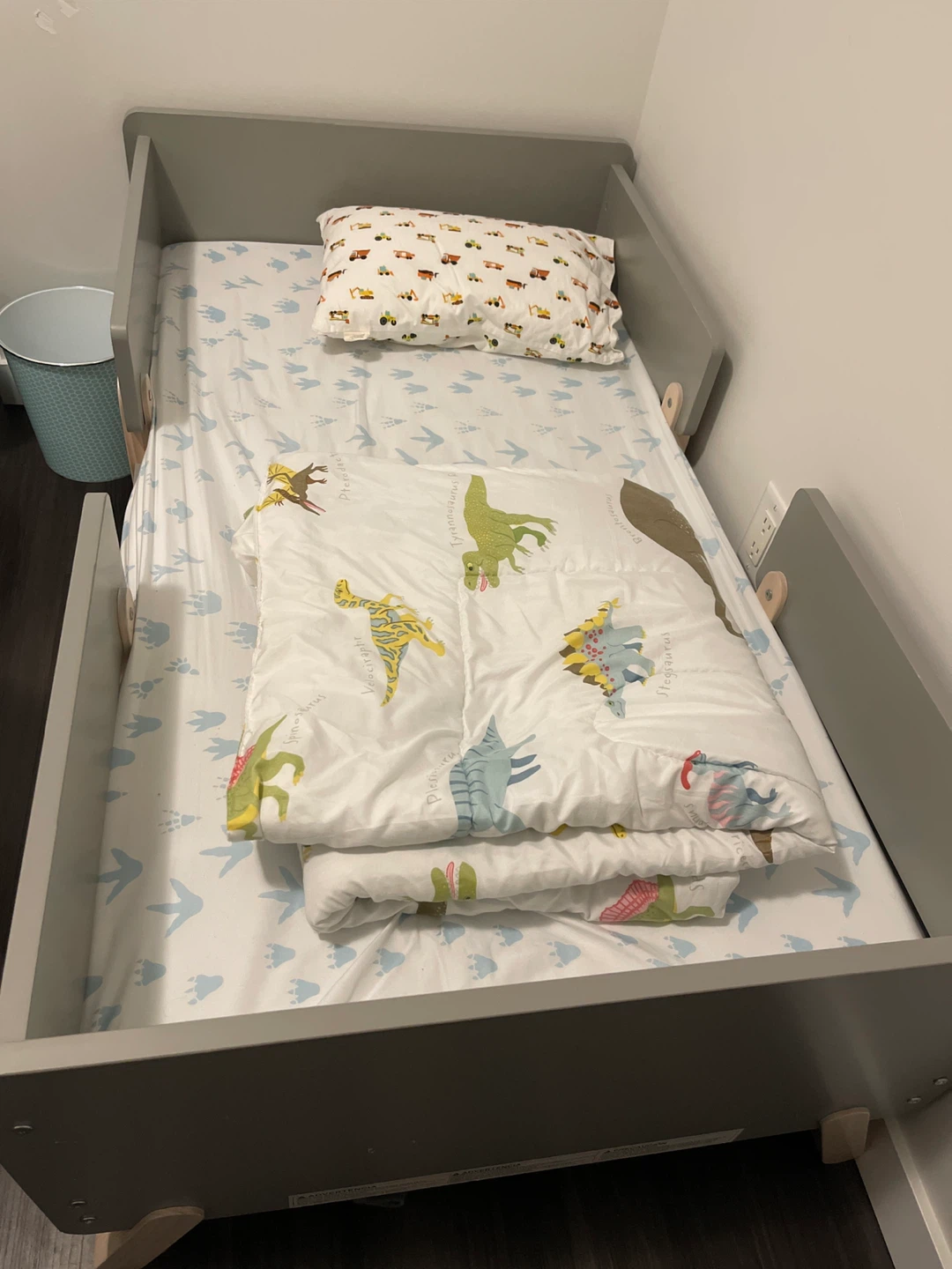 Toddler Bed Frame with mattress - photo 2