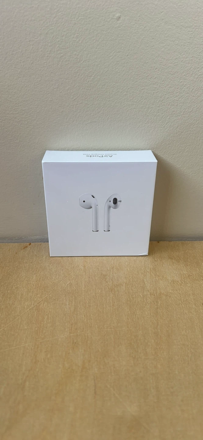 Apple AirPods with Wireless Charging Case