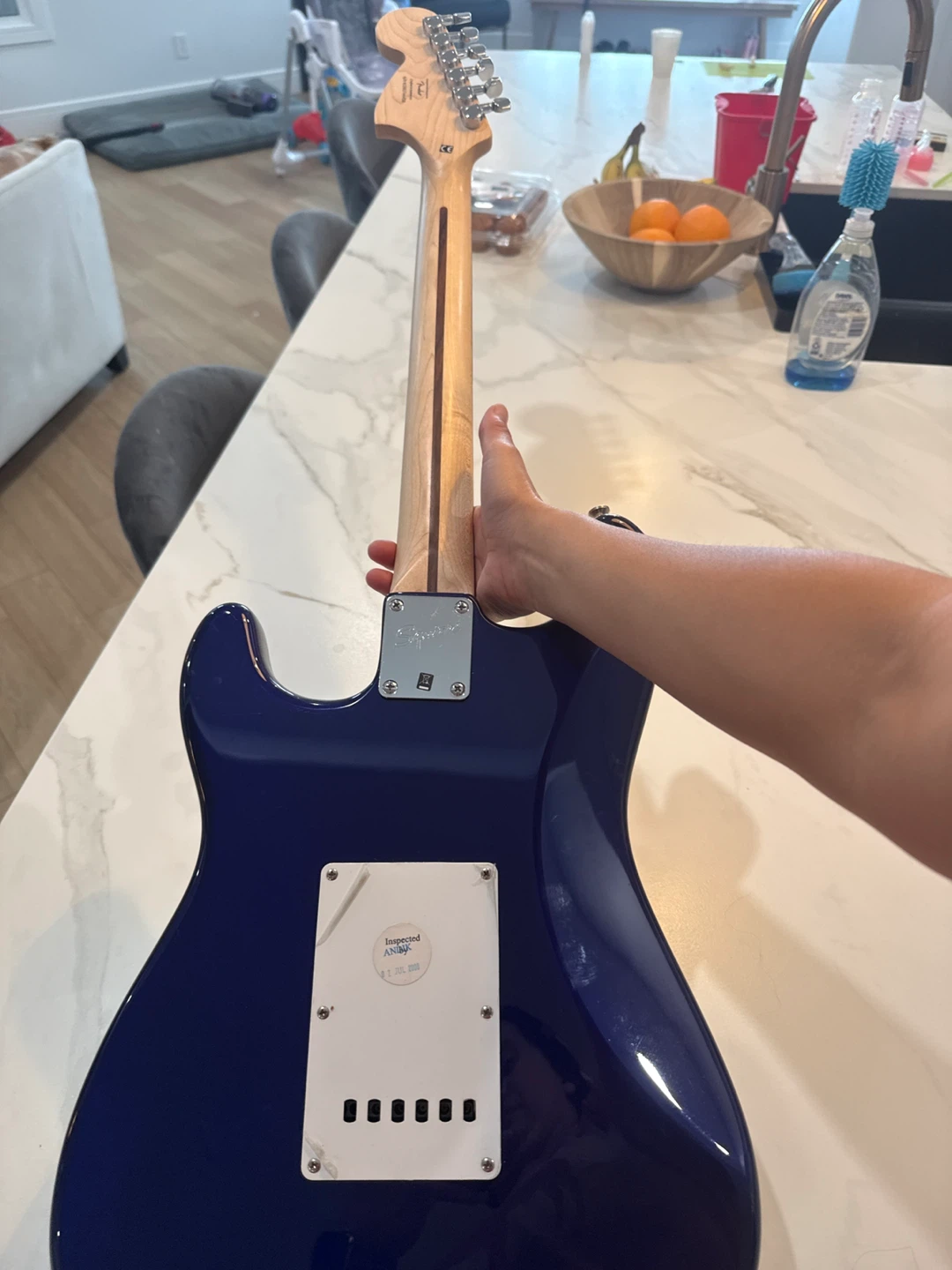 Squier Electric Guitar - photo 2